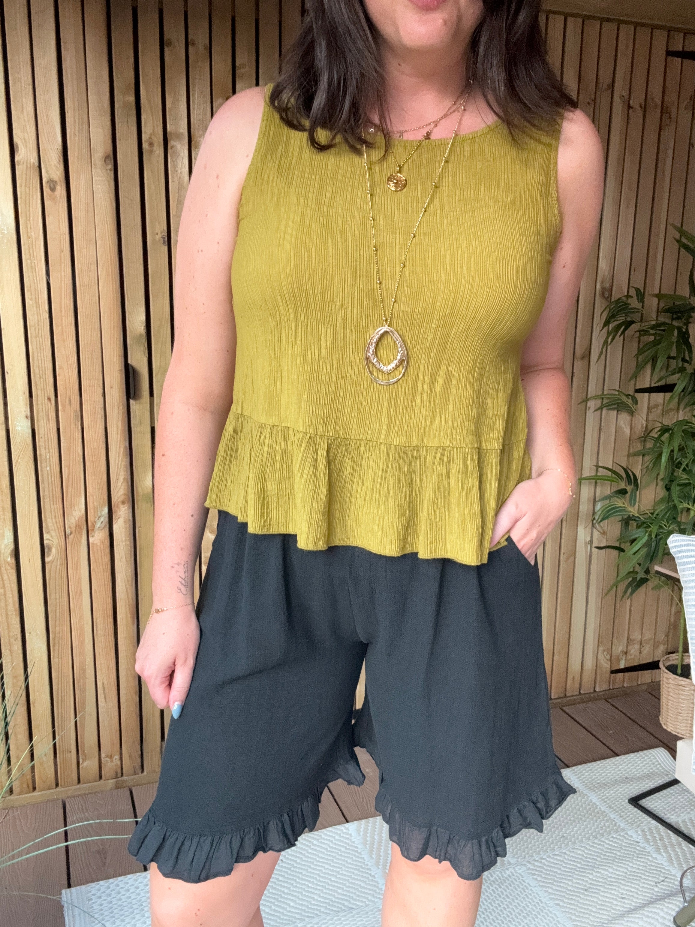 Button Back Detail Top