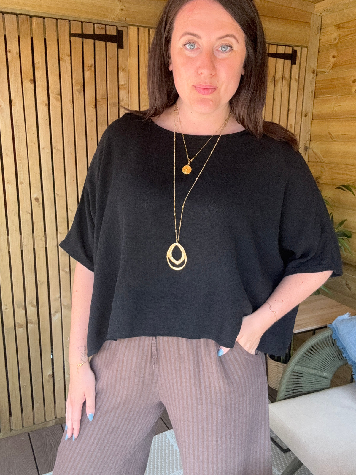 Linen Gauze Back Button Detail Top - Black