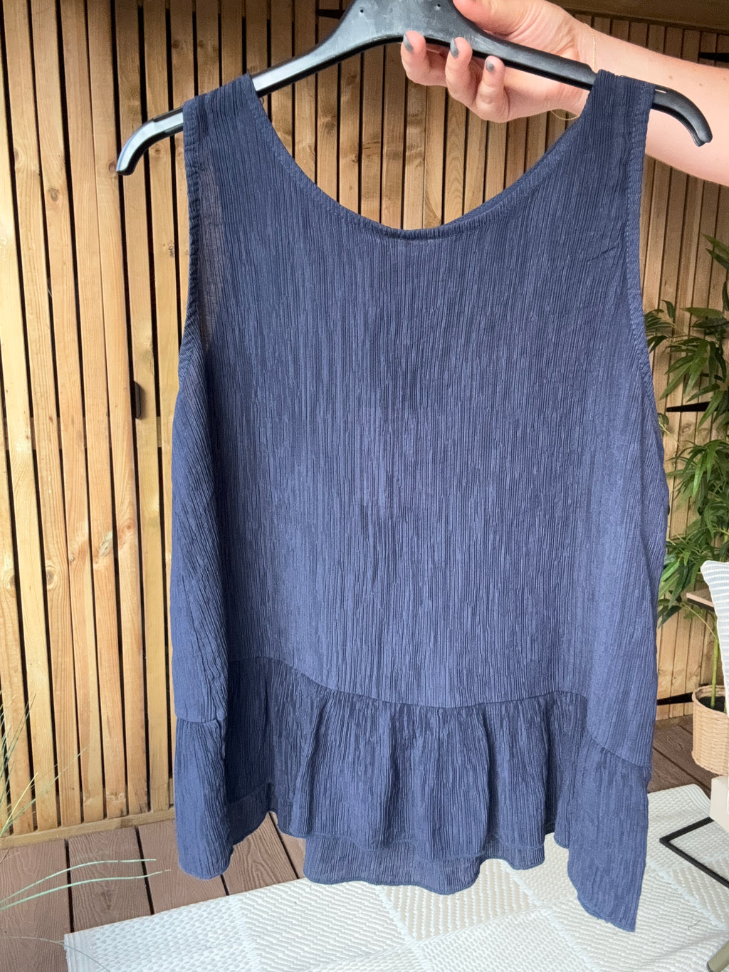 Button Back Detail Top