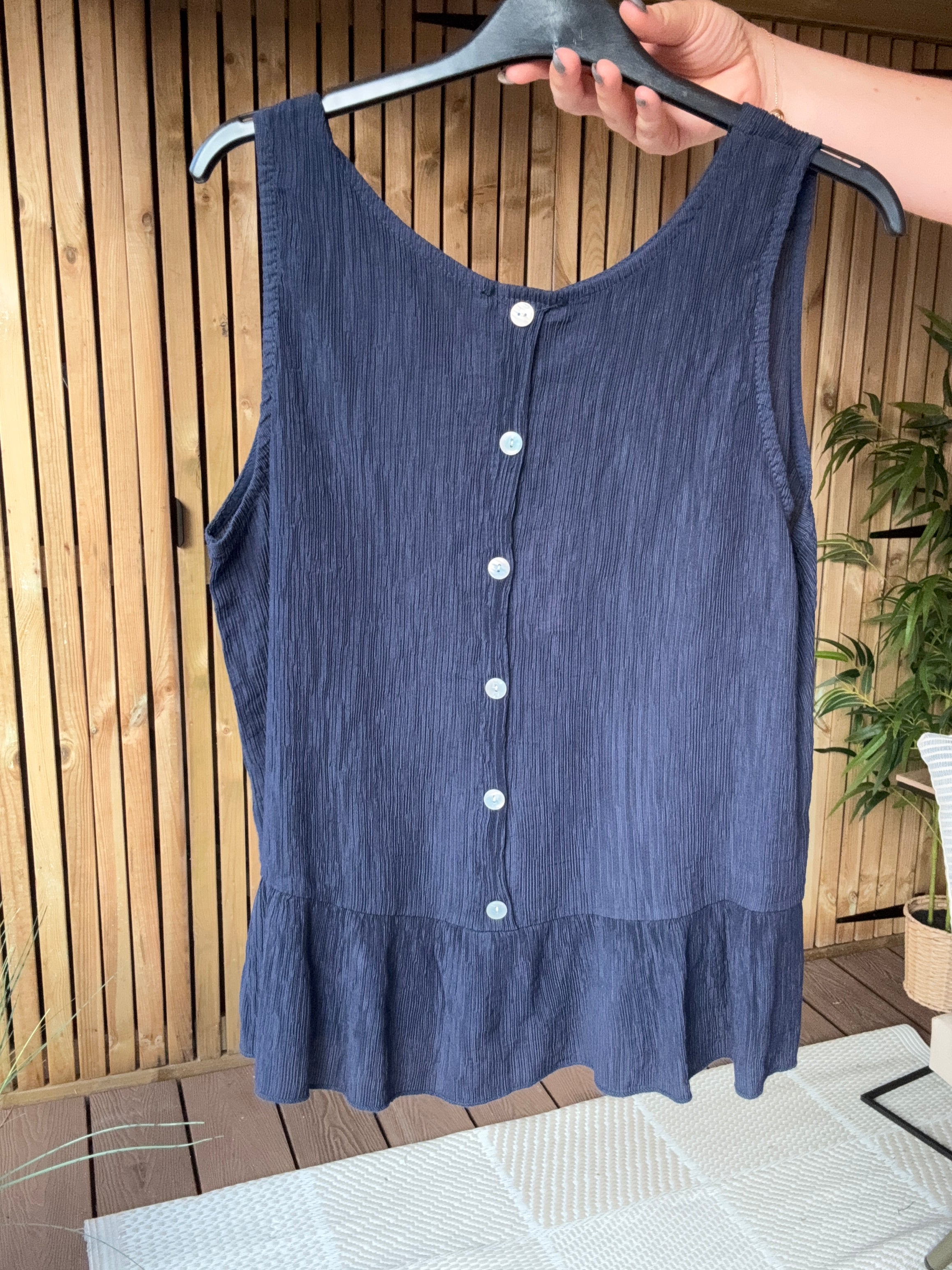 Button Back Detail Top